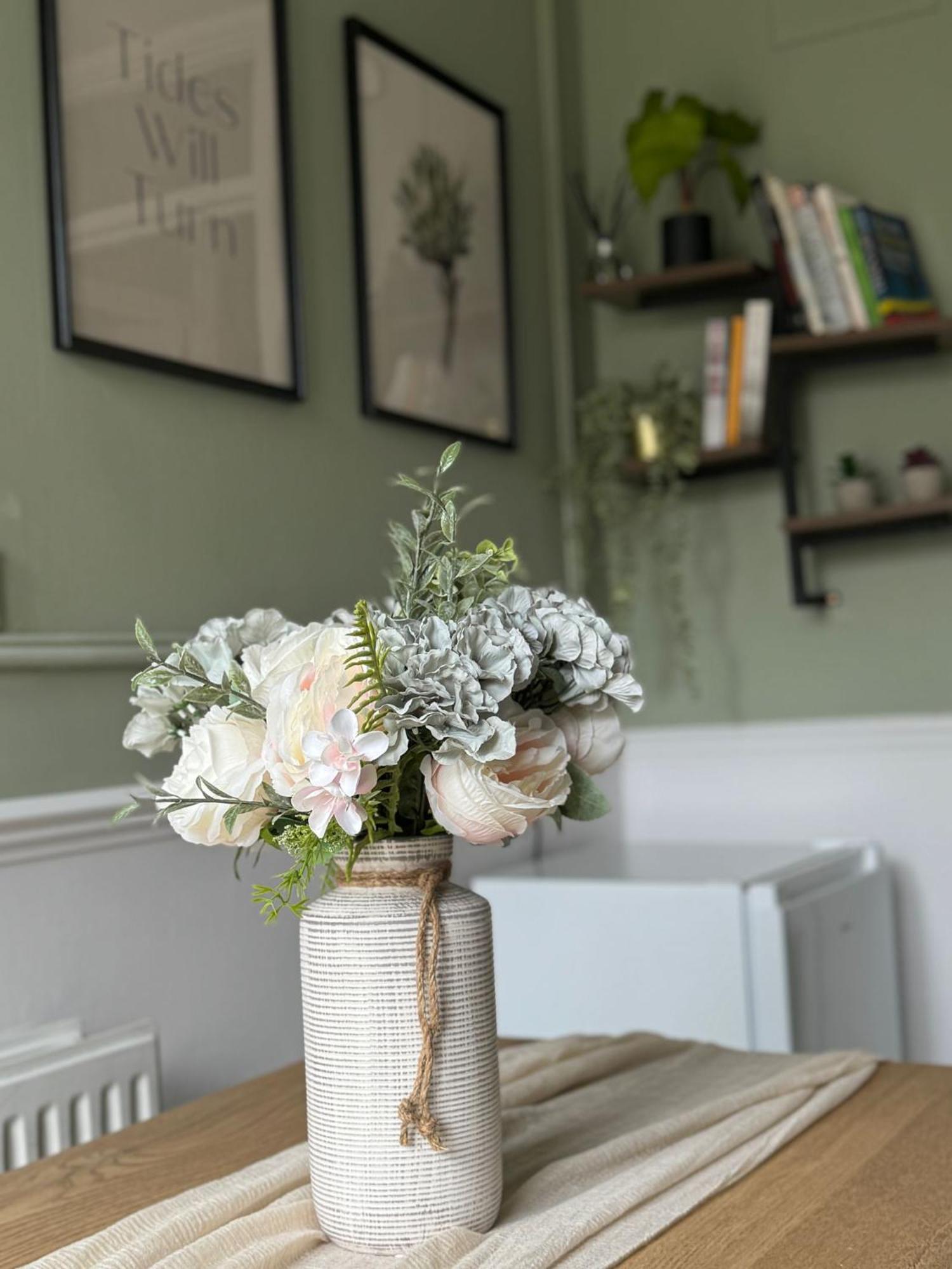 Grace House - 15 Minutes To Central London Thamesmead  외부 사진